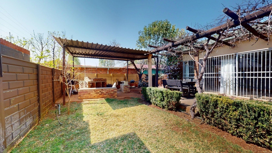5 Bedroom Property for Sale in Potchefstroom North West